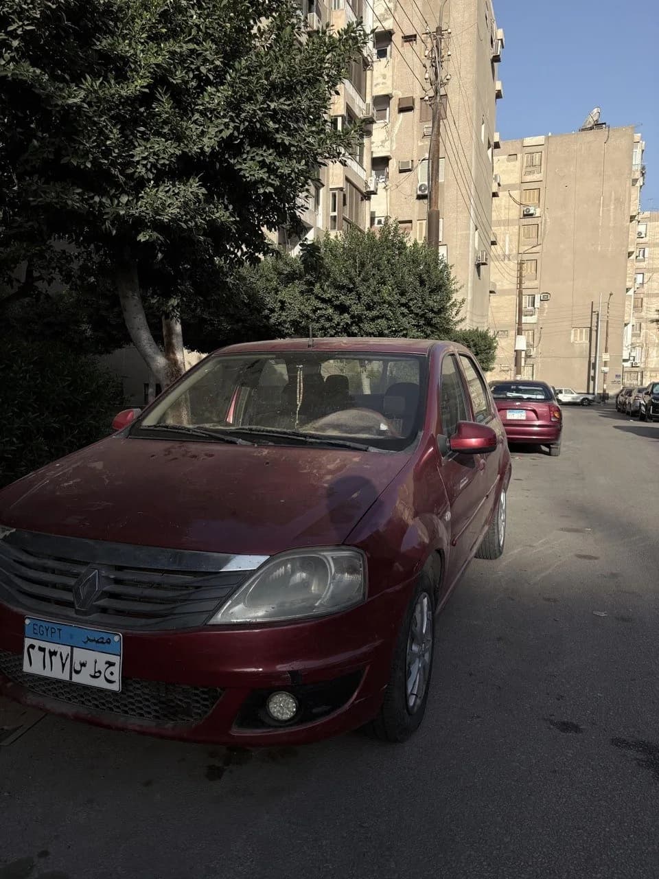 Renault Logan 2013 (1)