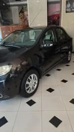 Renault Logan 2017 (1)