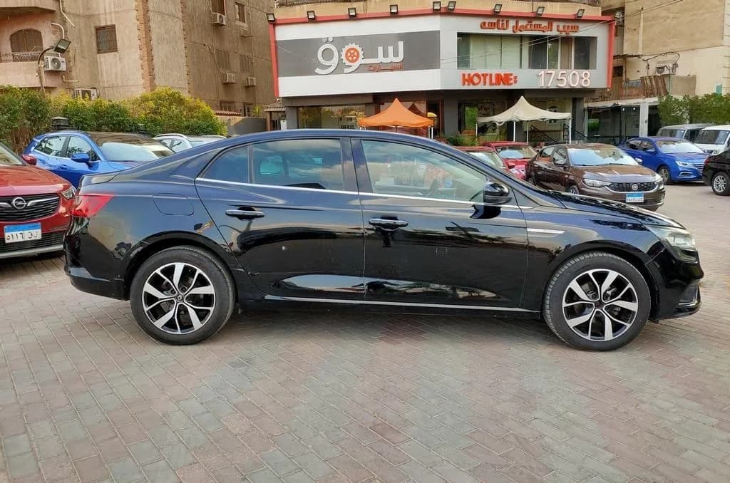 Renault Megane 2020 (1)