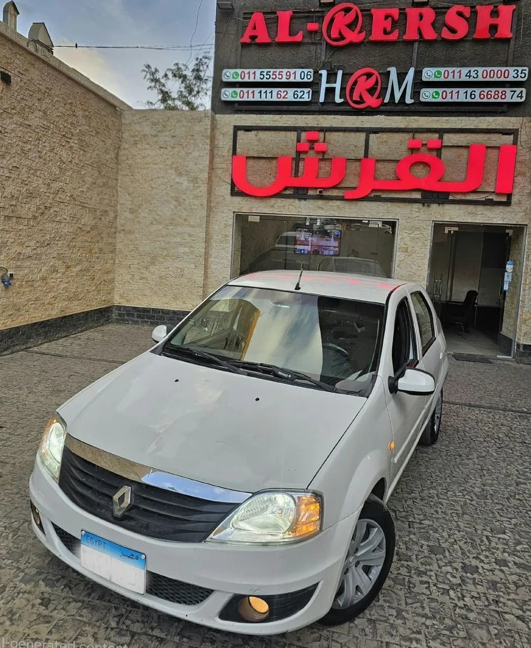 Renault Logan 2013 (1)