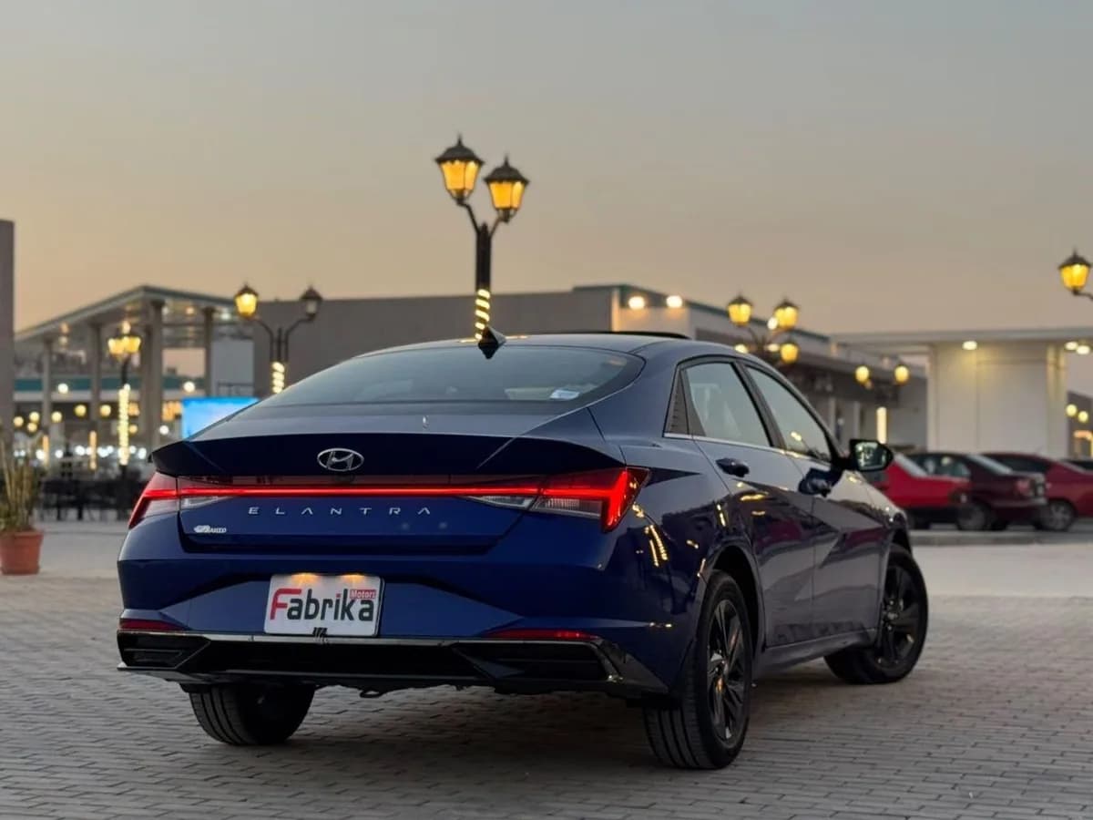 Hyundai Elantra 2021 (3)