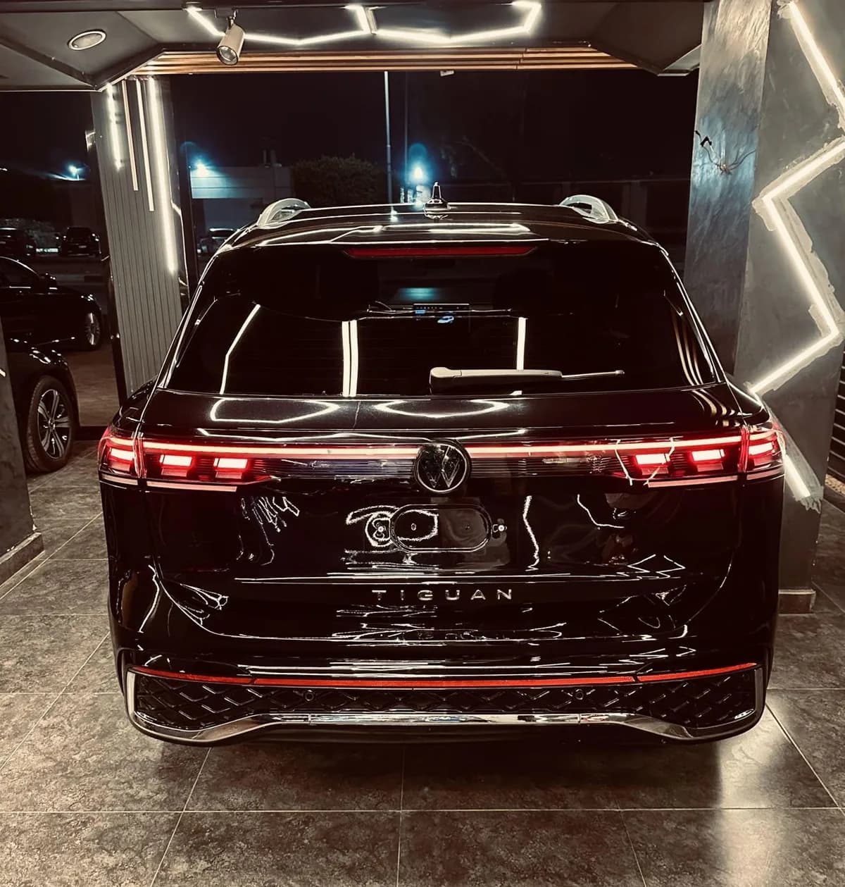Volkswagen Tiguan 2024 (1)