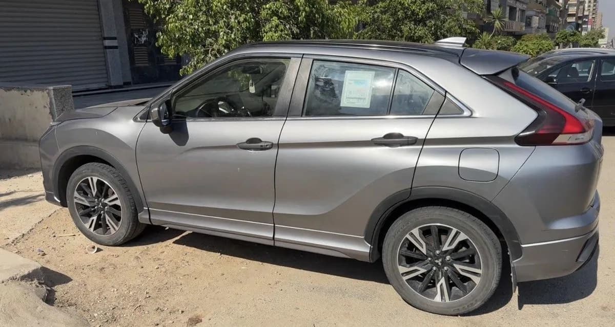 Mitsubishi Eclipse Cross 2022 (1)