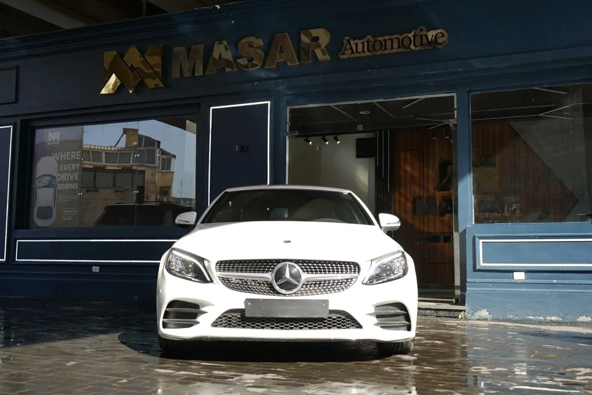 Mercedes C 180 2023 (1)