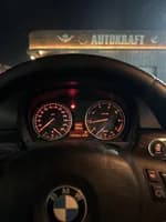 BMW 320i 2011 (5)