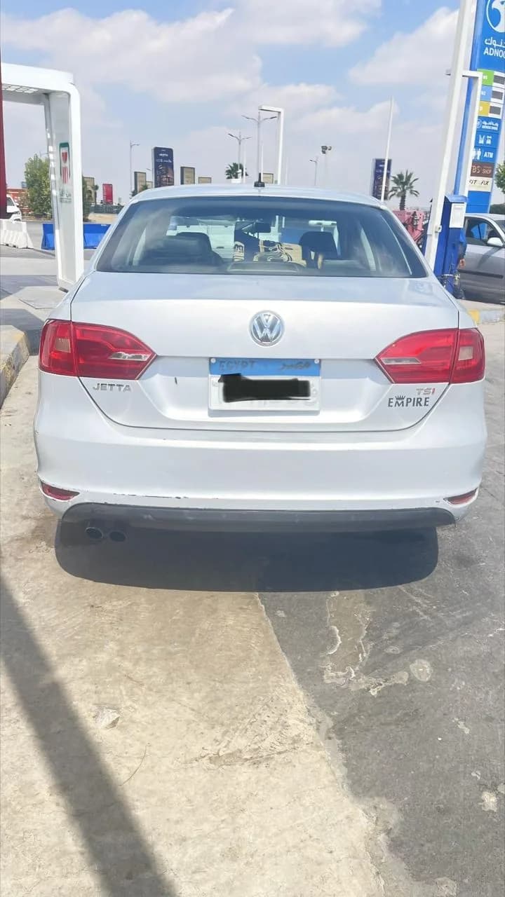 Volkswagen Jetta 2013 (1)