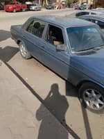 Mercedes 200 1981 (4)