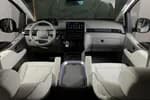 Hyundai Staria 2025 (10)