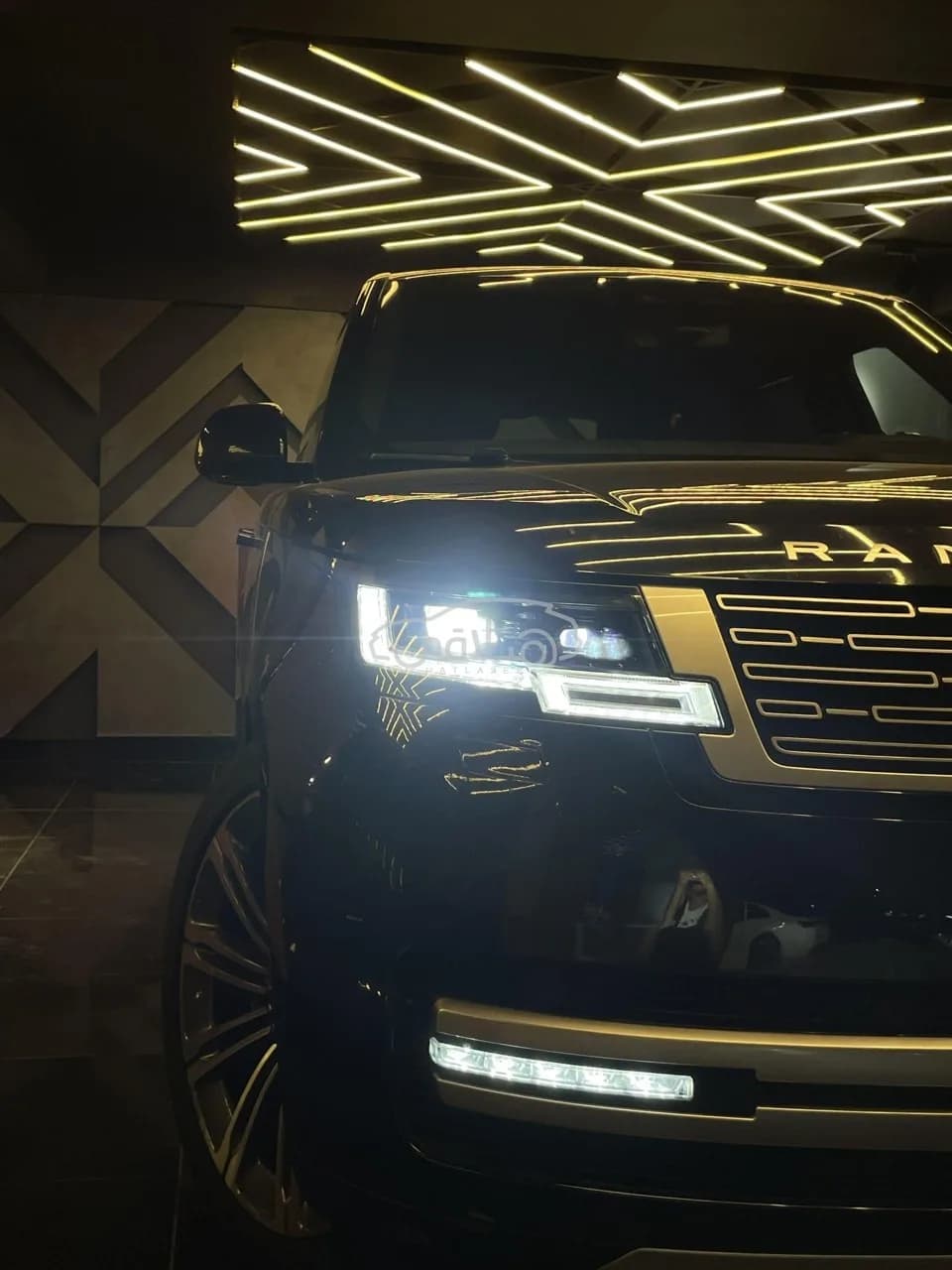 Land Rover vogue 2024 (1)
