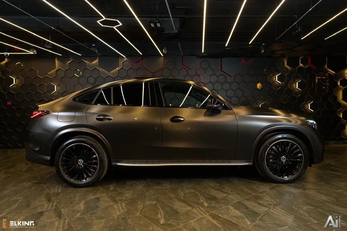 Mercedes GLC 300 2024 (1)