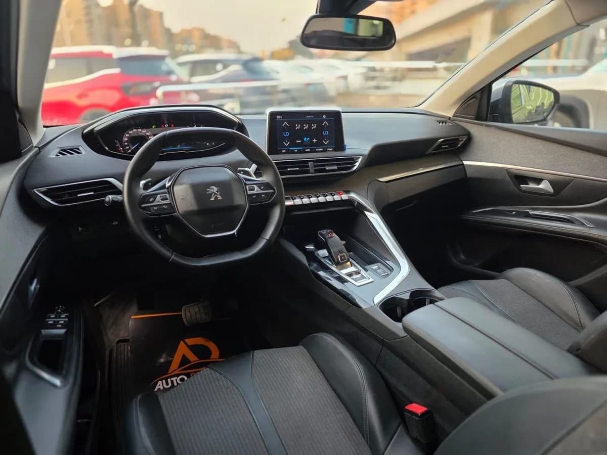 Peugeot 5008 2021 (7)