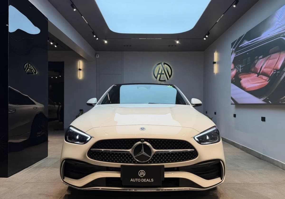 Mercedes C 180 2026 (1)