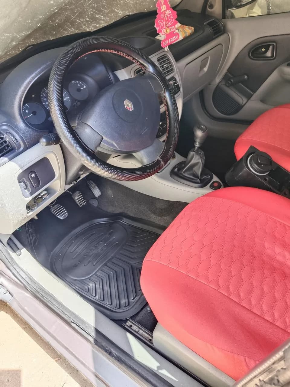 Renault Clio 2003 (7)