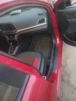 Hyundai Elantra AD 2017 (6)