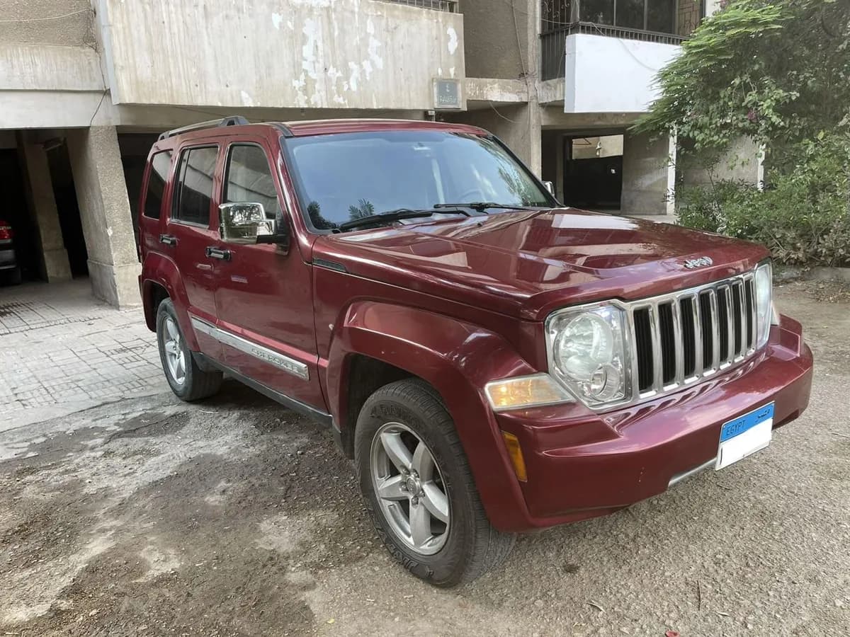 Jeep Cherokee 2008 (1)