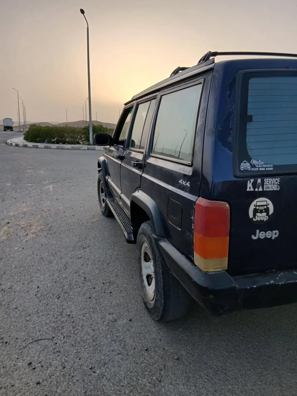 Jeep Cherokee 1998 (1)