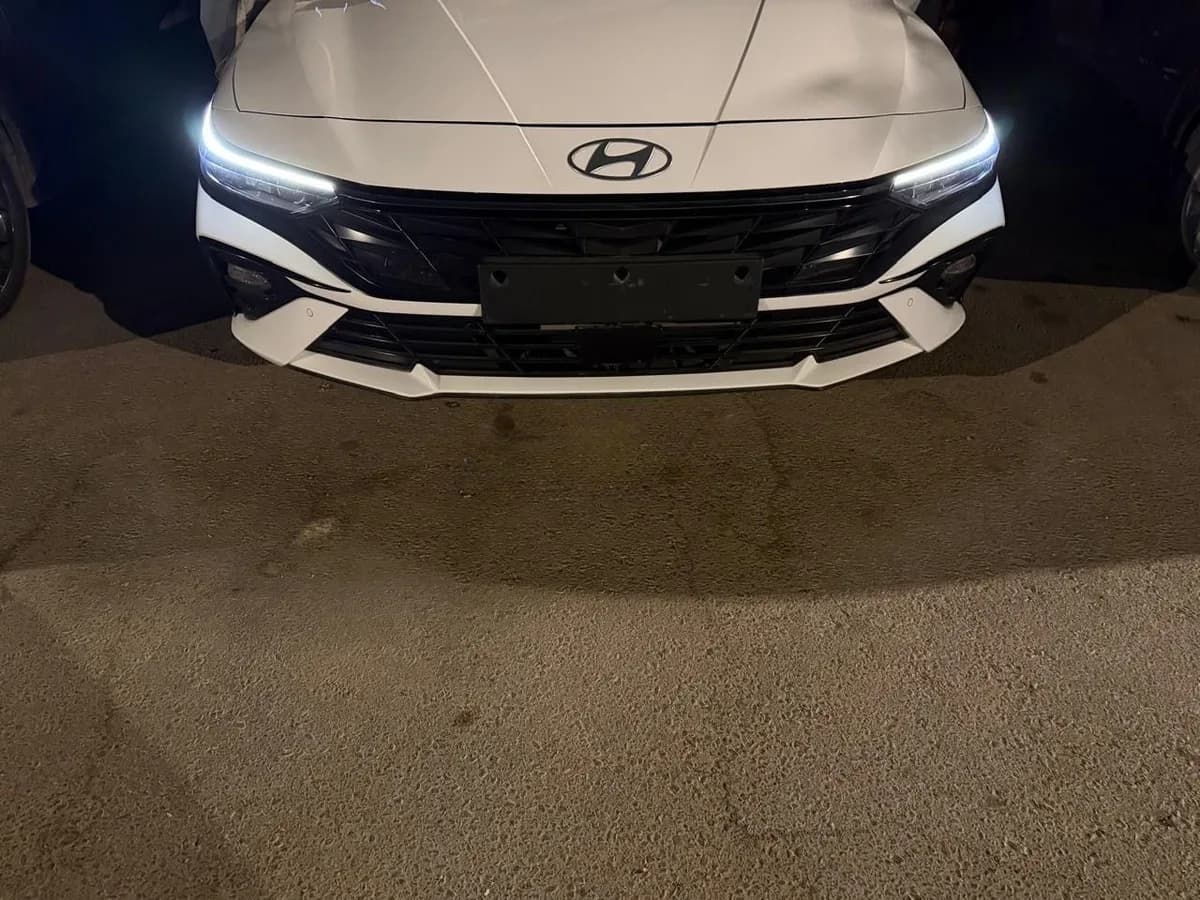 Hyundai Elantra 2024 (1)