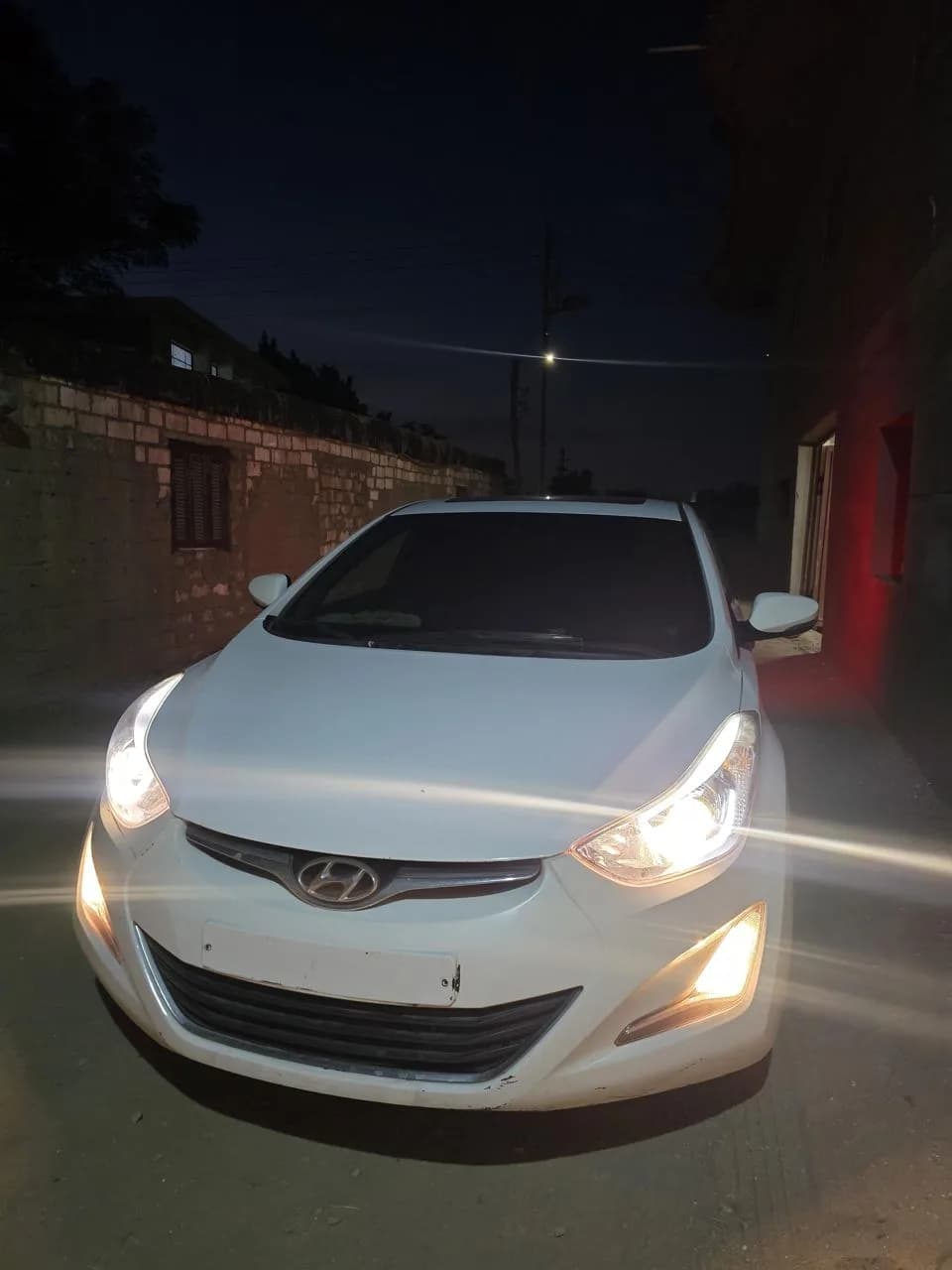 Hyundai Avante 2014 (1)
