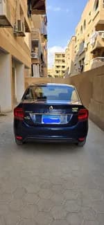 Renault Logan 2019 (3)