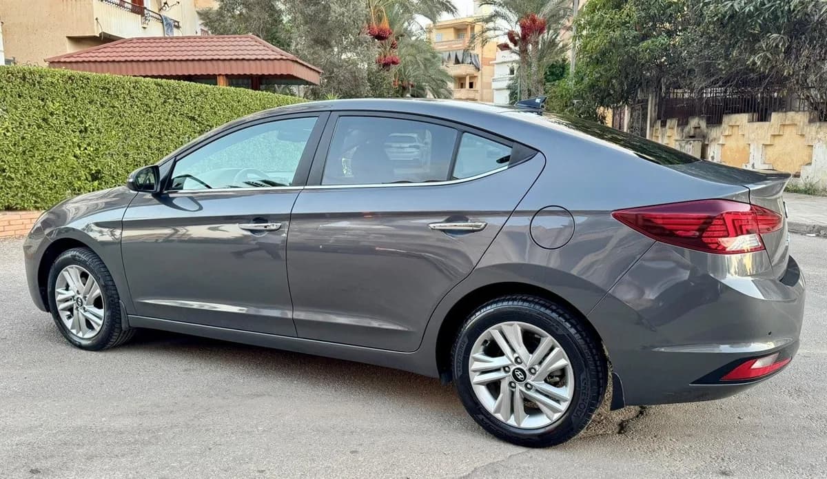 Hyundai Elantra AD 2026 (1)