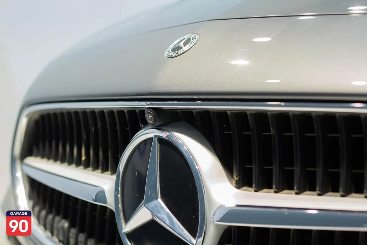 Mercedes C 180 2025 (8)