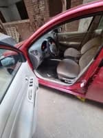 Nissan Sunny 2018 (4)