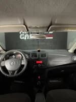 Renault Logan 2016 (2)