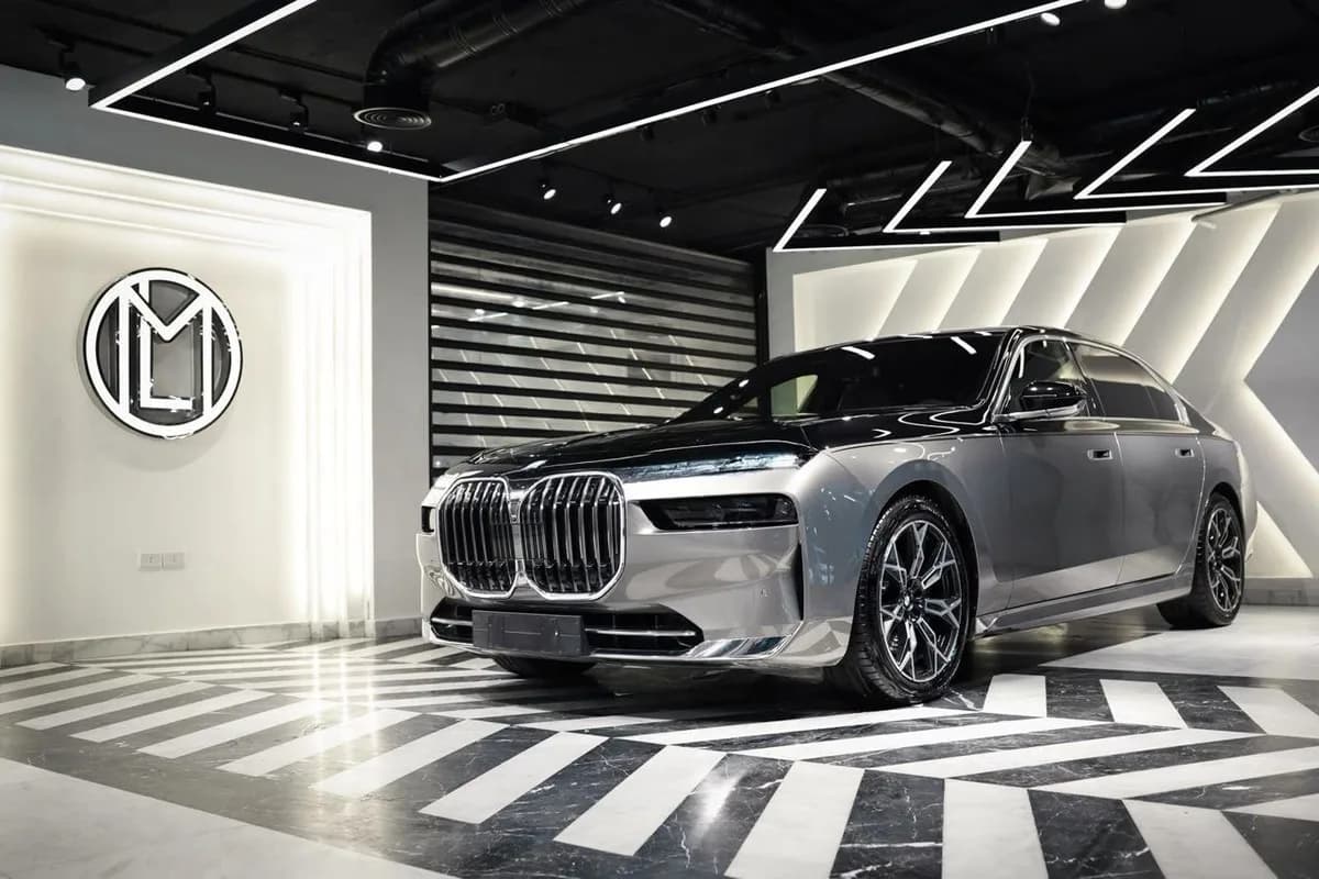 BMW 740 2026 (1)