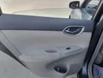 Nissan Sentra 2018 (9)