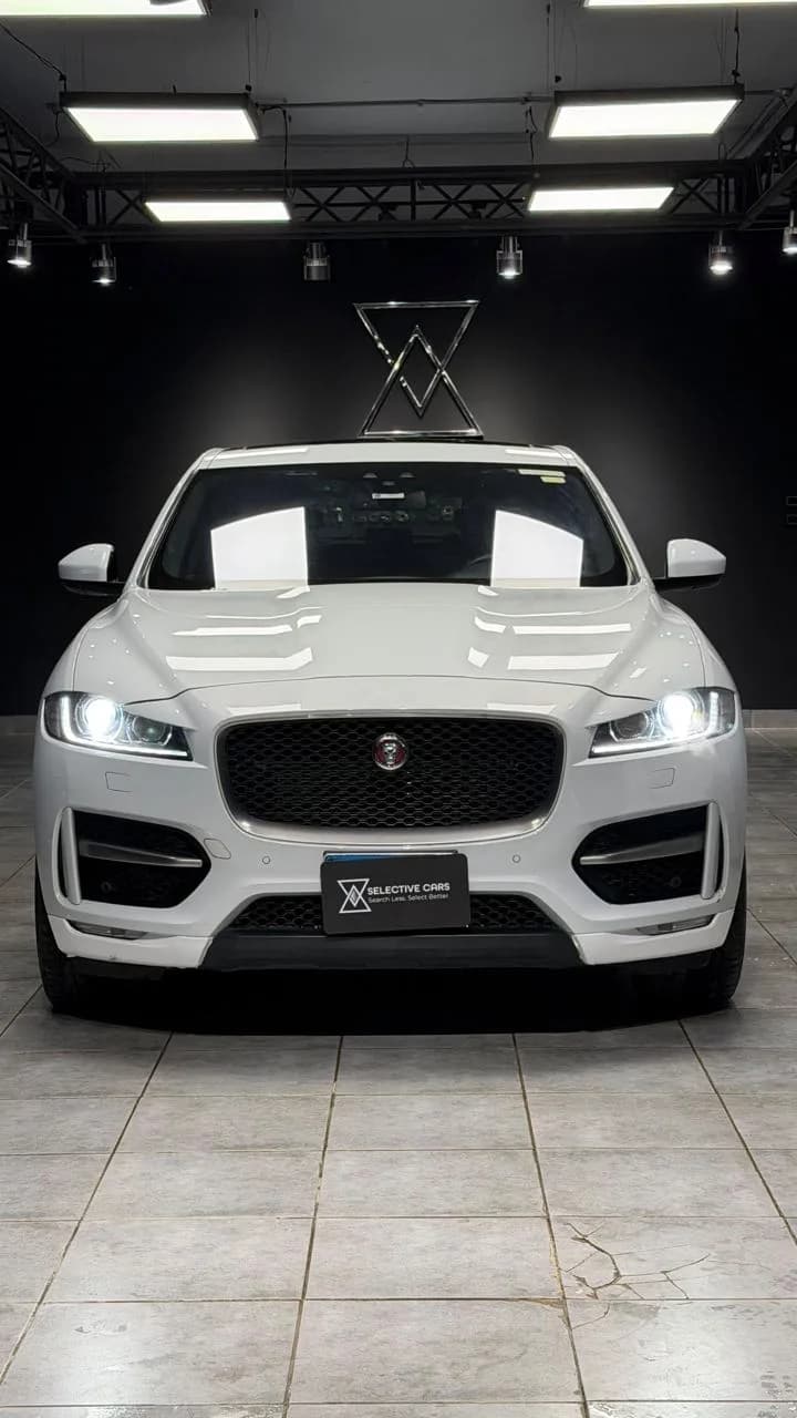 Jaguar F-Pace 2018 (1)