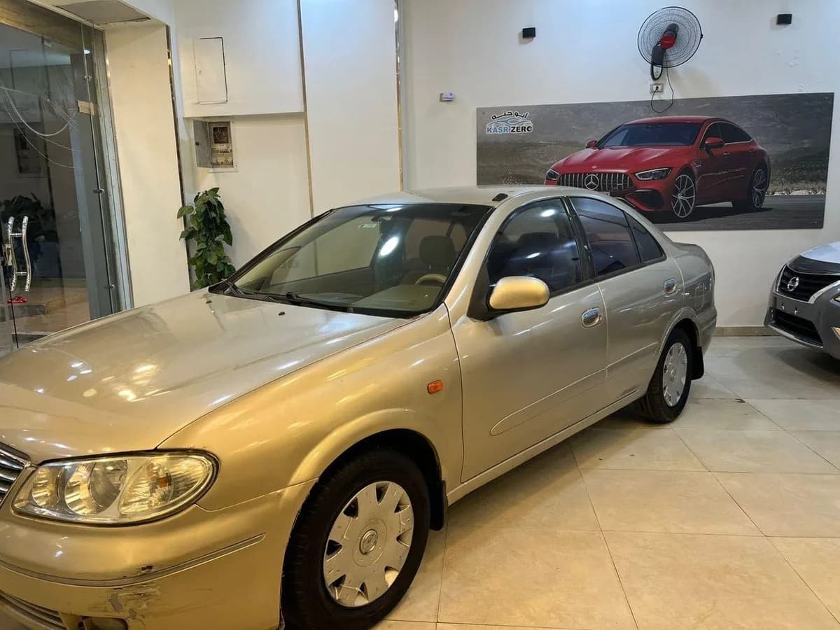 Nissan Sunny 2005 (1)
