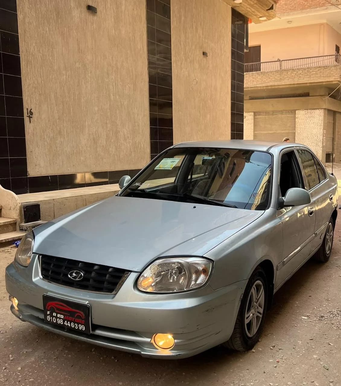 Hyundai Verna 2010 (1)