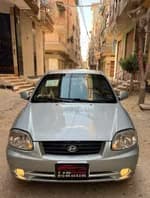 Hyundai Verna 2010 (7)