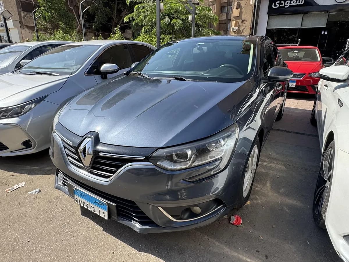 Renault Megane 2021 (8)