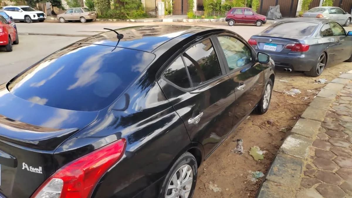 Nissan Sunny 2021 (1)