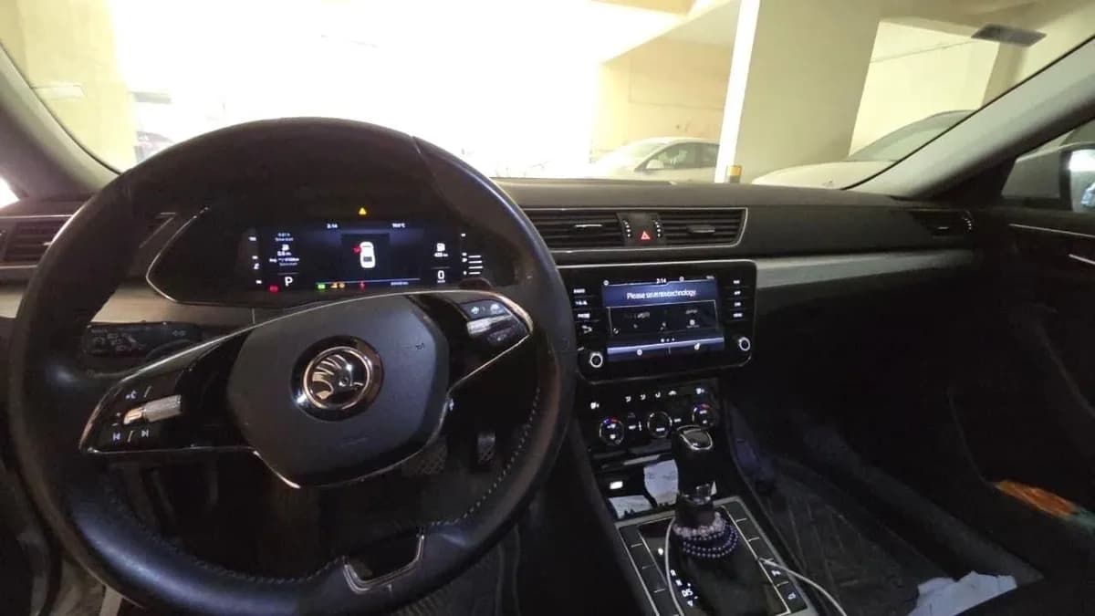 Škoda Superb Combi 2023 (1)