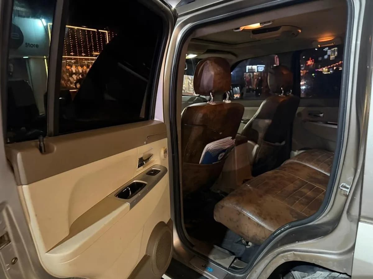 Jeep Cherokee 2010 (1)