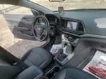 Hyundai Elantra AD 2019 (5)