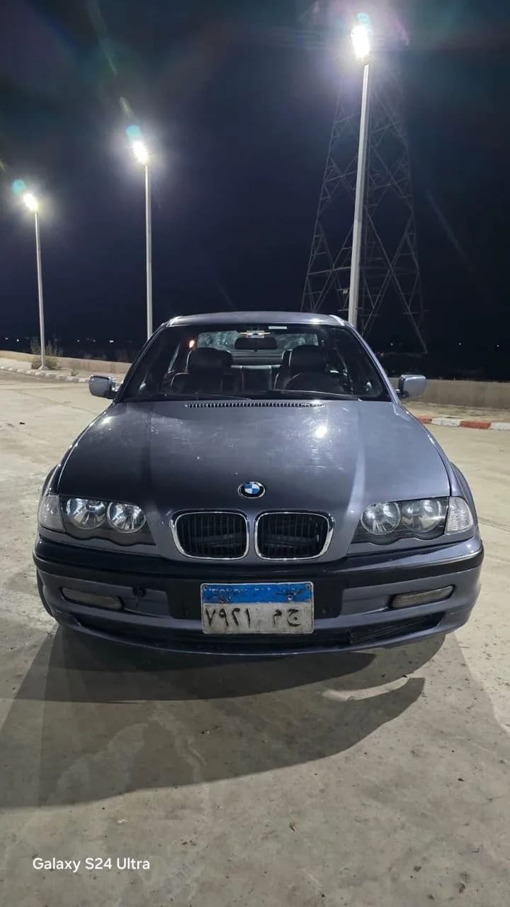 BMW 318 2000 (0)