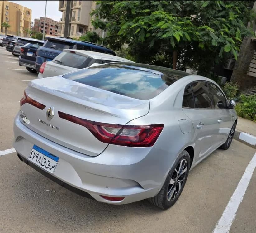 Renault Megane 2020 (1)