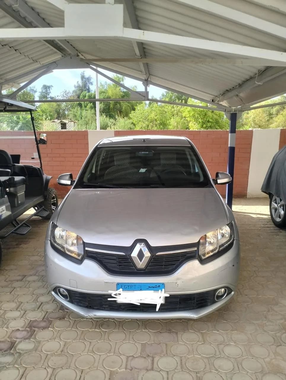 Renault Logan 2017 (1)