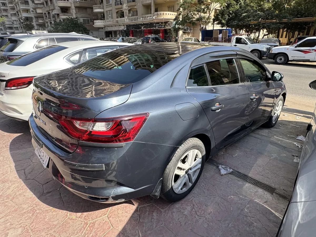 Renault Megane 2021 (5)