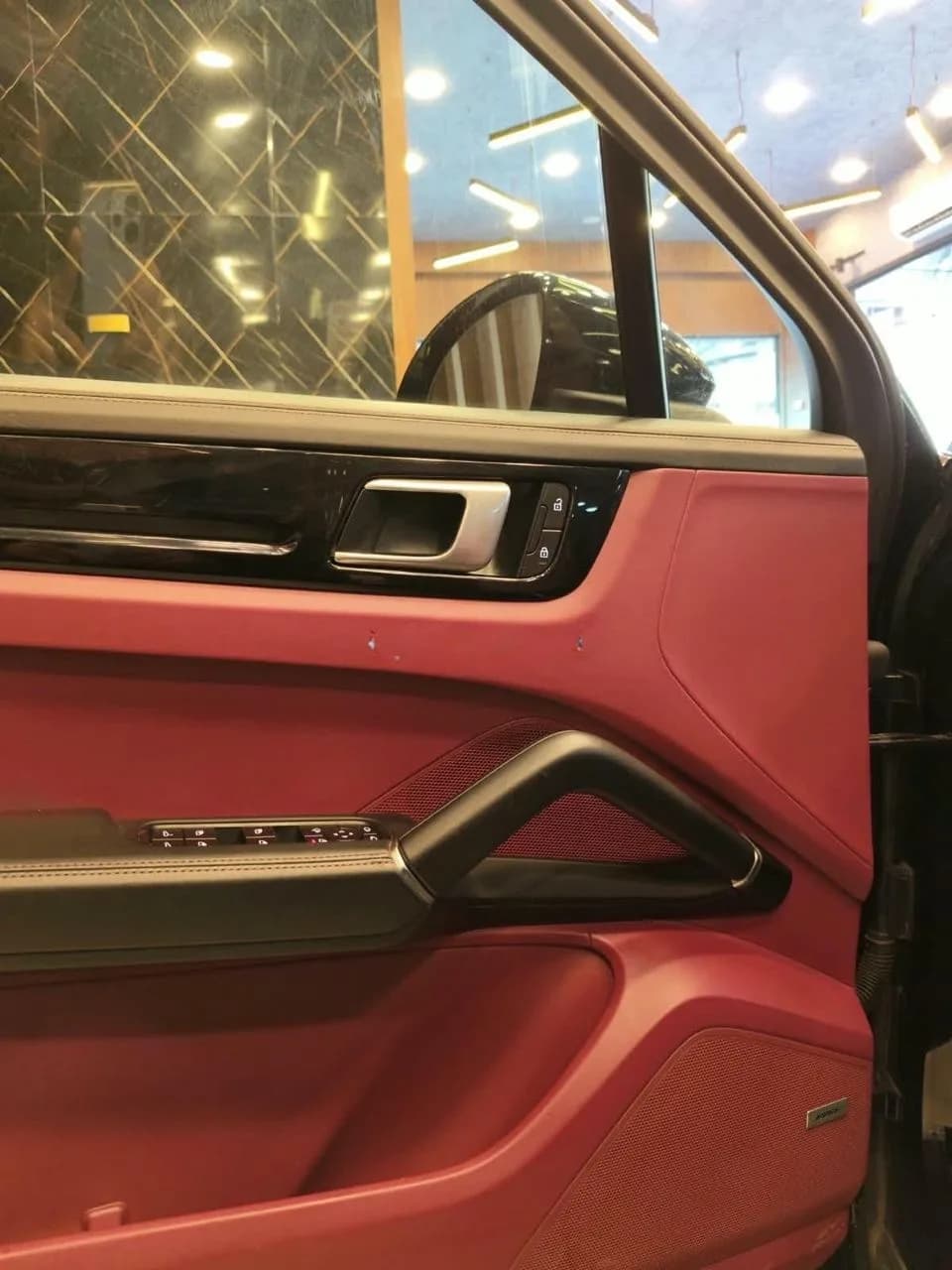 Porsche Cayenne 2022 (1)