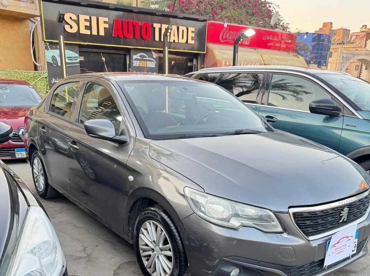 Peugeot 301 2020 (6)
