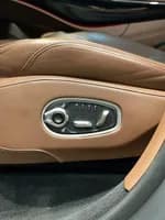 Aston Martin DBX 2022 (7)