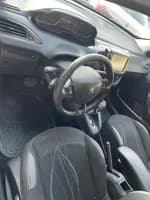 Peugeot 208 2014 (1)