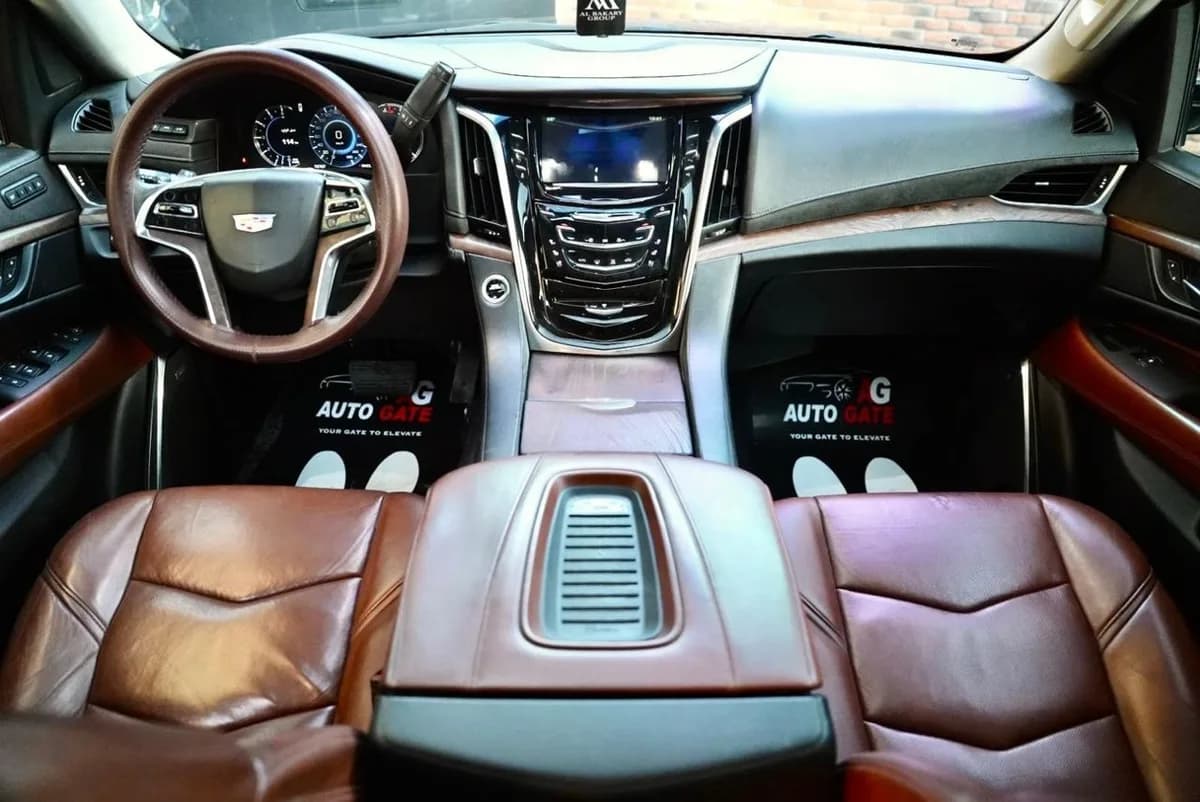 Cadillac Escalade 2018 (1)