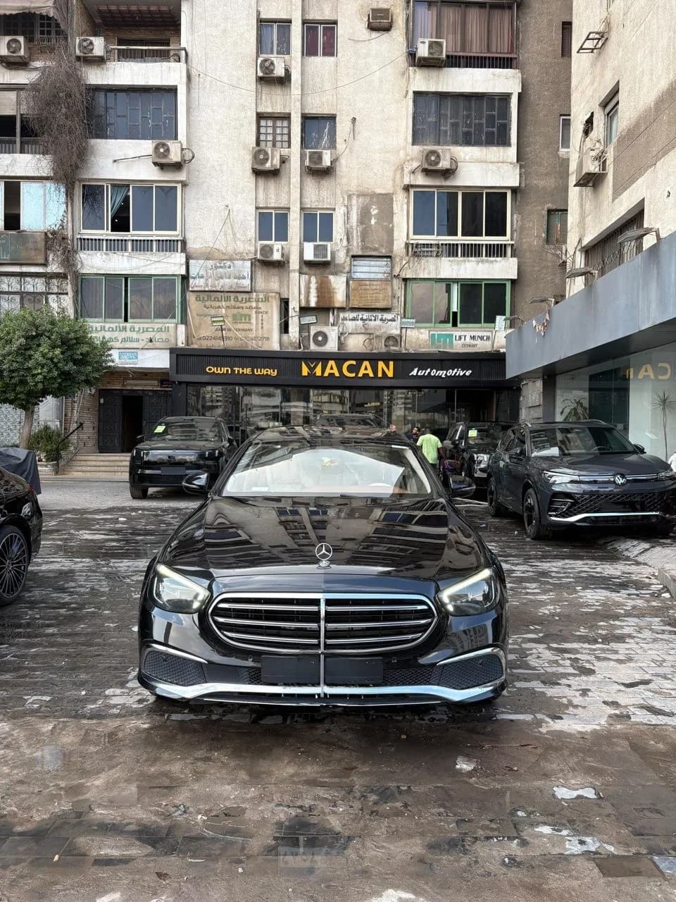 Mercedes-Benz e-300 2021 (0)