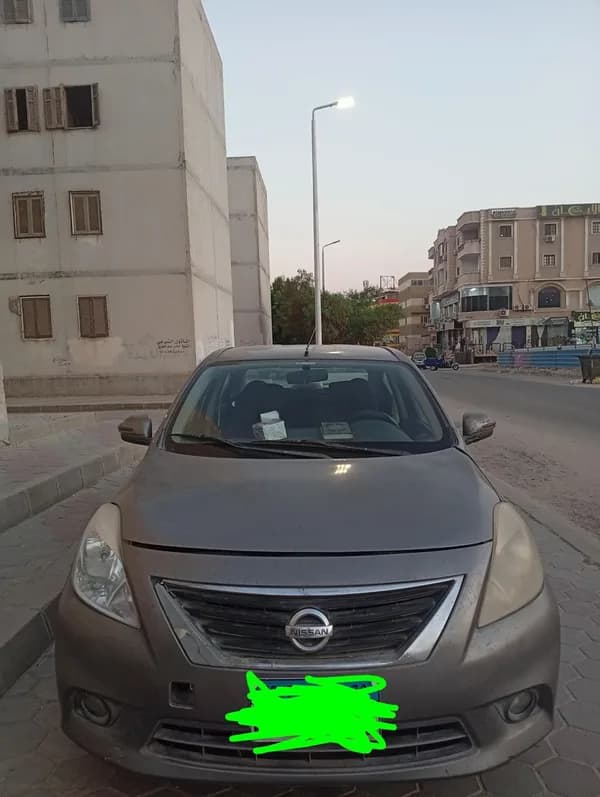 Nissan Sunny 2015