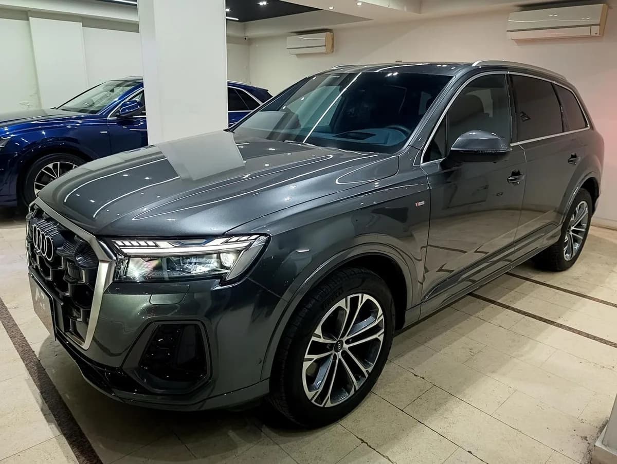 Audi Q7 2025 (1)